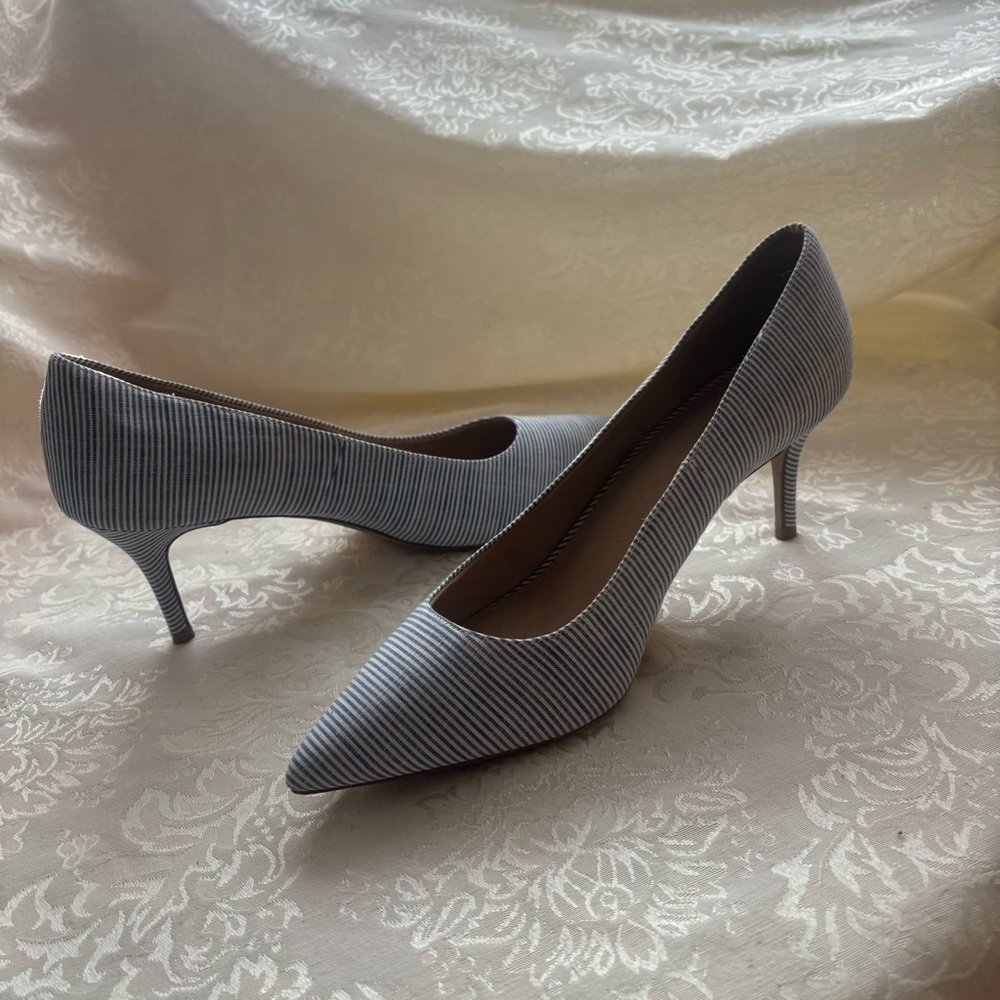 Old Navy Blue/White Striped Fabric Heels,Size 10